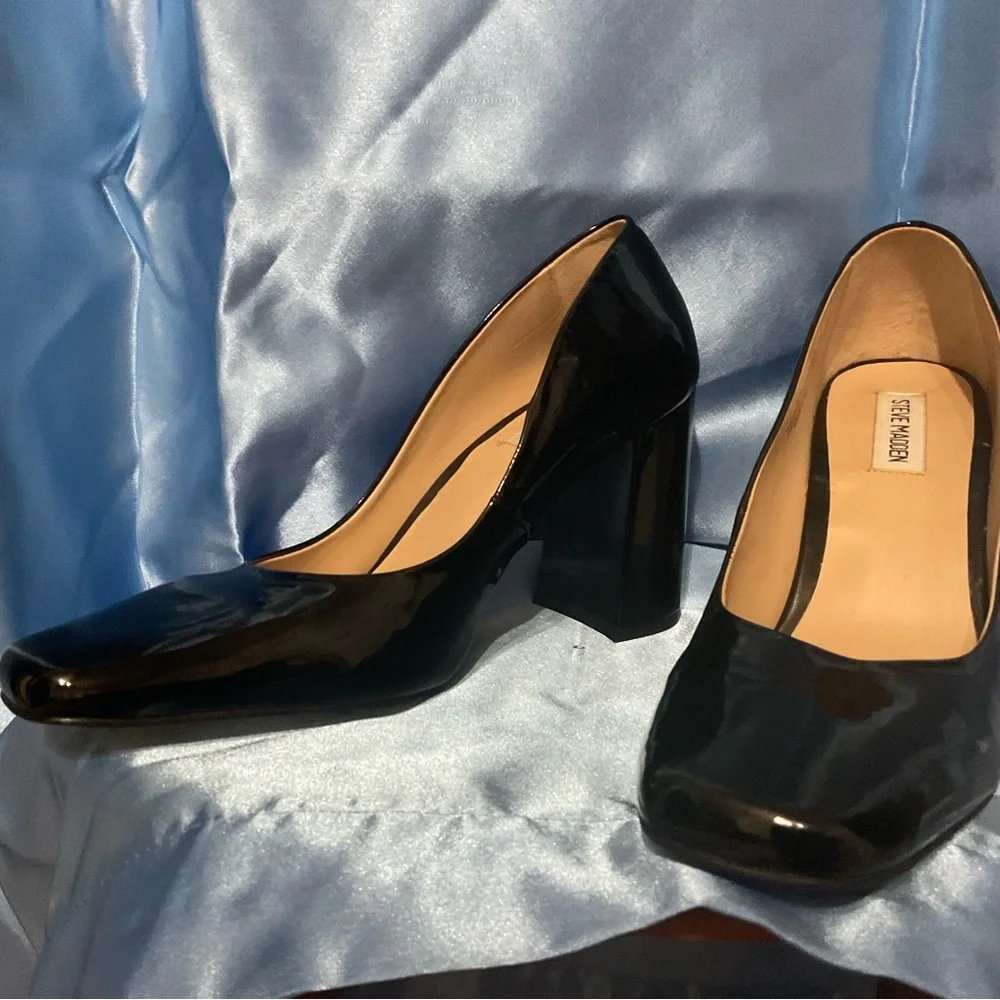Women’s Block Heel Shoe, Steve Madden - Picture 2 of 10
